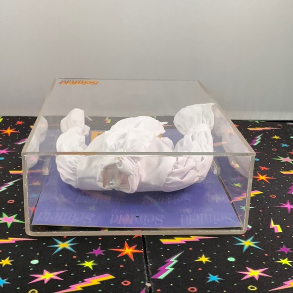 Jerry Seinfeld Miniature Puffy Shirt Collectible - Picture 6 of 6